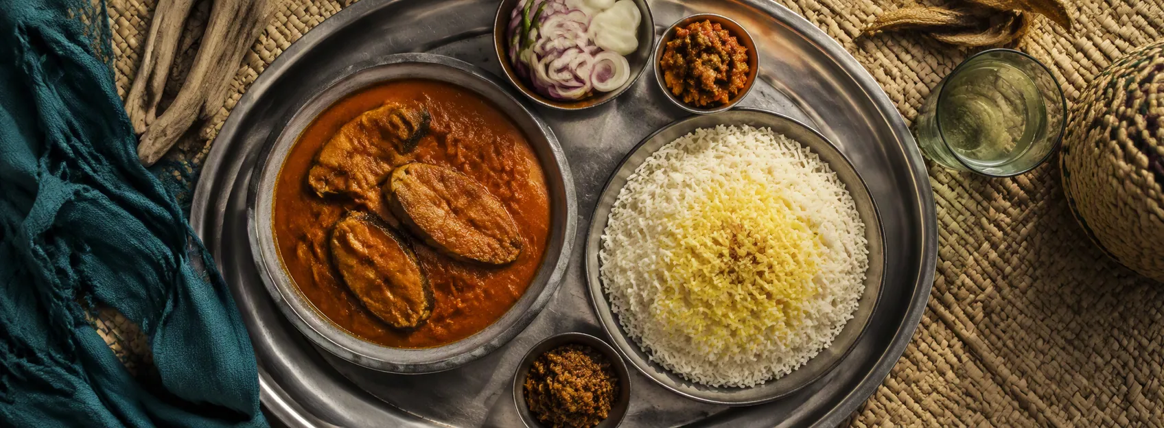 مجموعه خوراکهای دریایی و بستهبندی آنها
